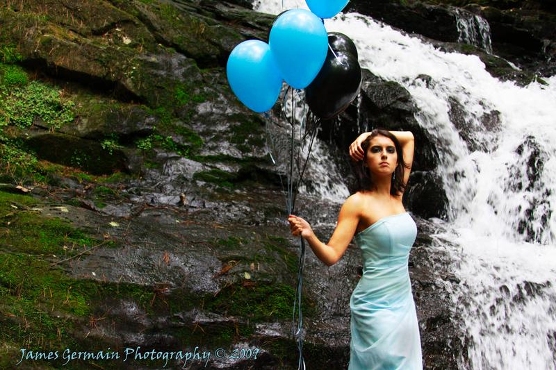 Miss Tori - Shelving Rock Balloons