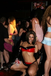 Kiki.Loren - vinyl display 