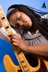 MimiTheModel - Guitar Hero!