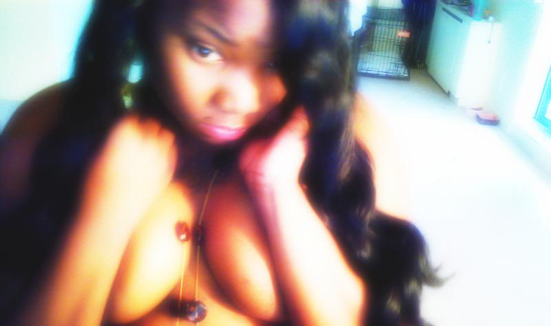 Tannia Smith - Nahnie Monroe
