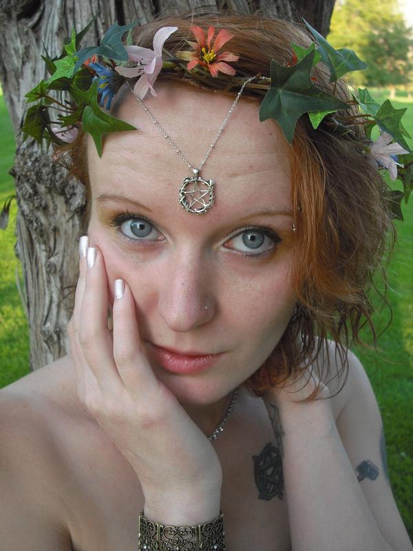 Karinsa Clyde - in to the eyes of a goddes