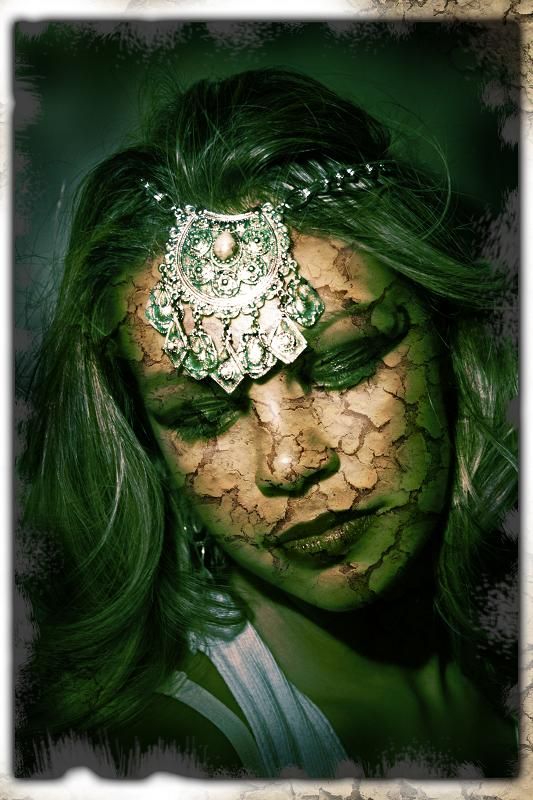 brittanymacc - me with a cool cracked face 