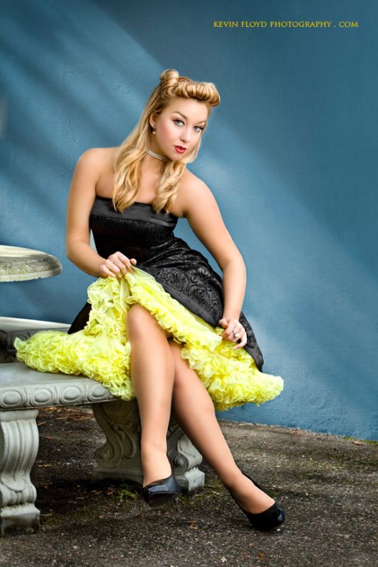 Michelle  Brüer - 1940s pinup_yellow petticoat