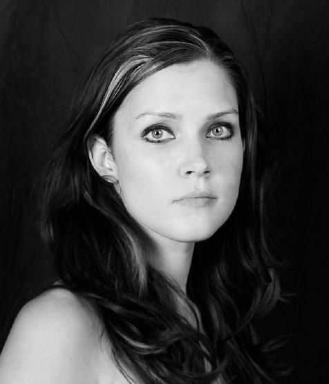 Em H - Headshot 4