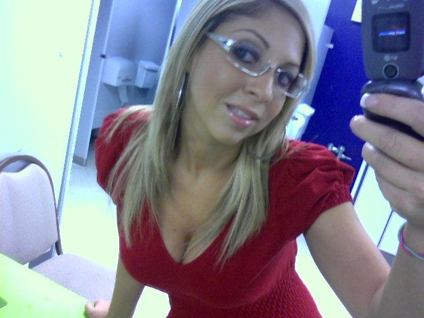 Nicole - mirror shot