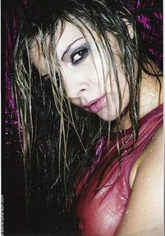 Naomi K - wet
