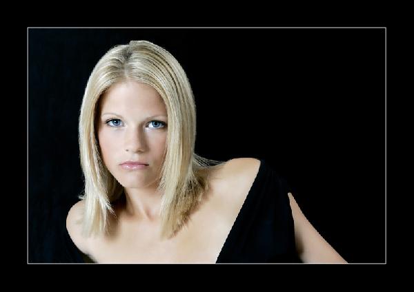 Laura ****