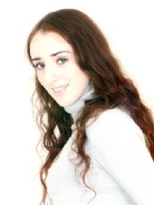 Alyssa - Headshot