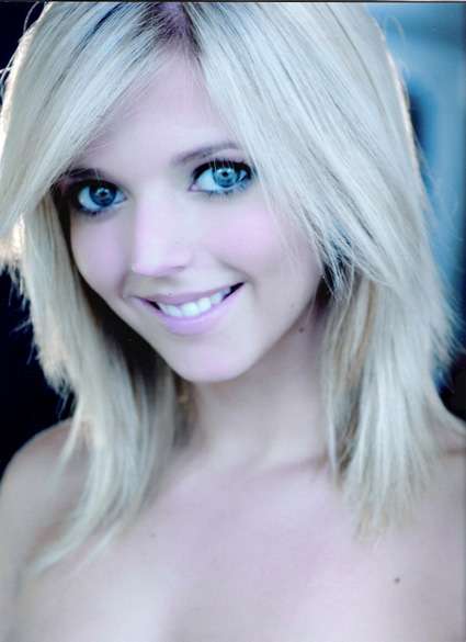 rachellouise - Headshot