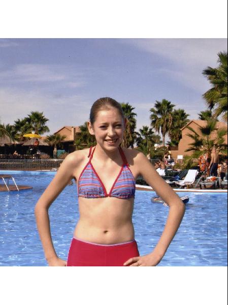 kim - pool shot