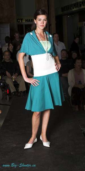 Danni - Adhesif Fashion Show