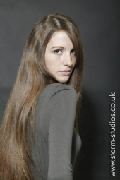 Nydia Storm - grey dress