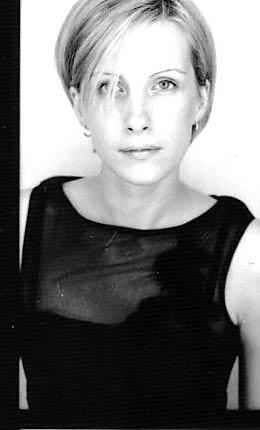 LYNNE - Head Shot