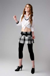 Emily Jade - Oct 2006 (Not so good but full body length)