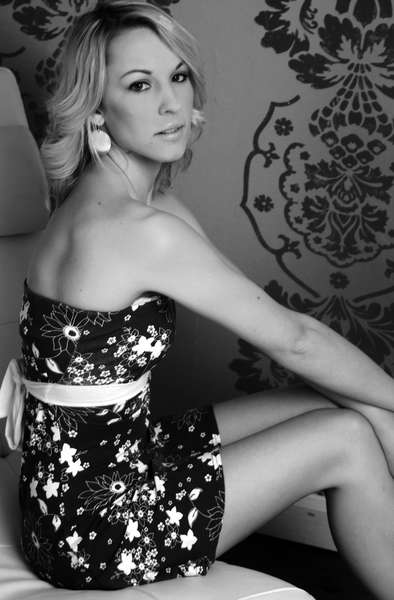 Grace - Fashion Black and White