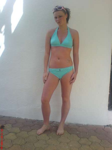 xbrunettebabyx - me in my swimsuit in goa