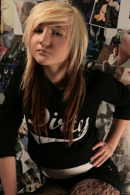 Alice Green - Dirty Shirty Clothing