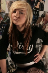 Alice Green - Dirty Shirty Clothing