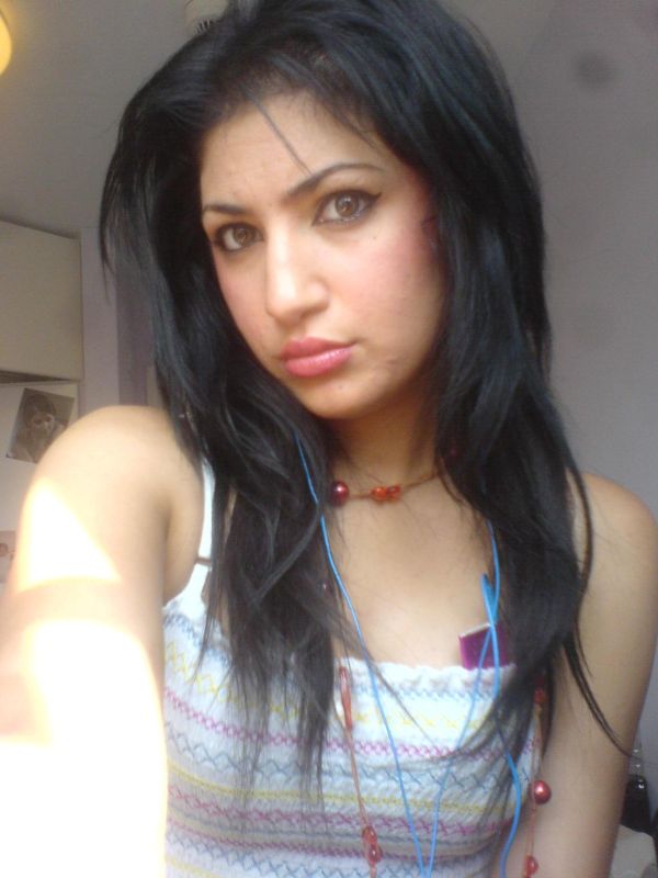 Farou7a - Me with black hair 