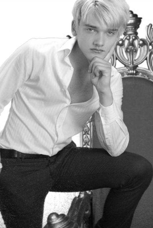 Jordan Cowburn - Beach/Green Screen