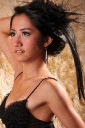 Carolucia Octavania - Geisha Underneath