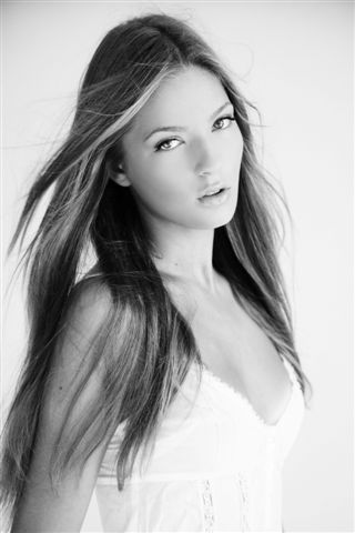 Laura U