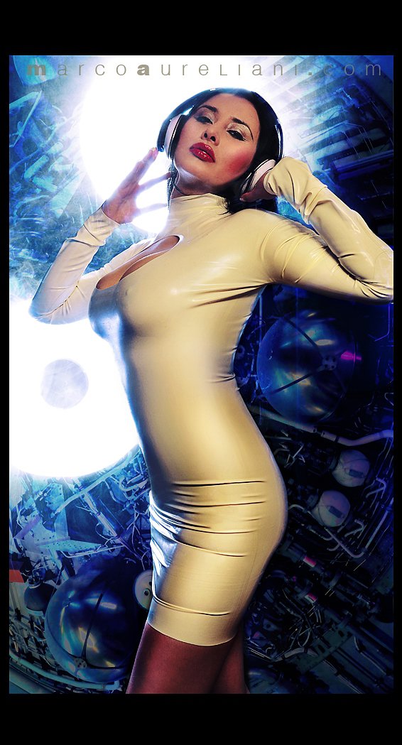 Marco Aureliani - Reina Moncada Playmate from outer space
