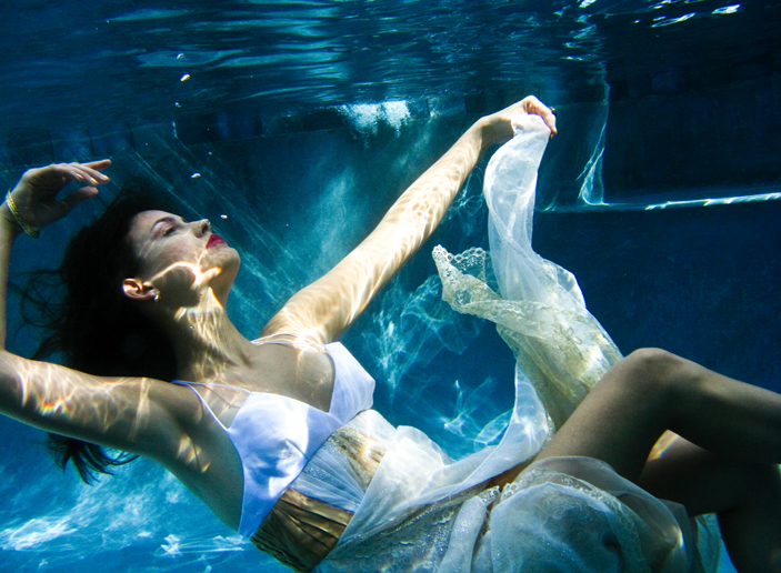 Raven Red Photography