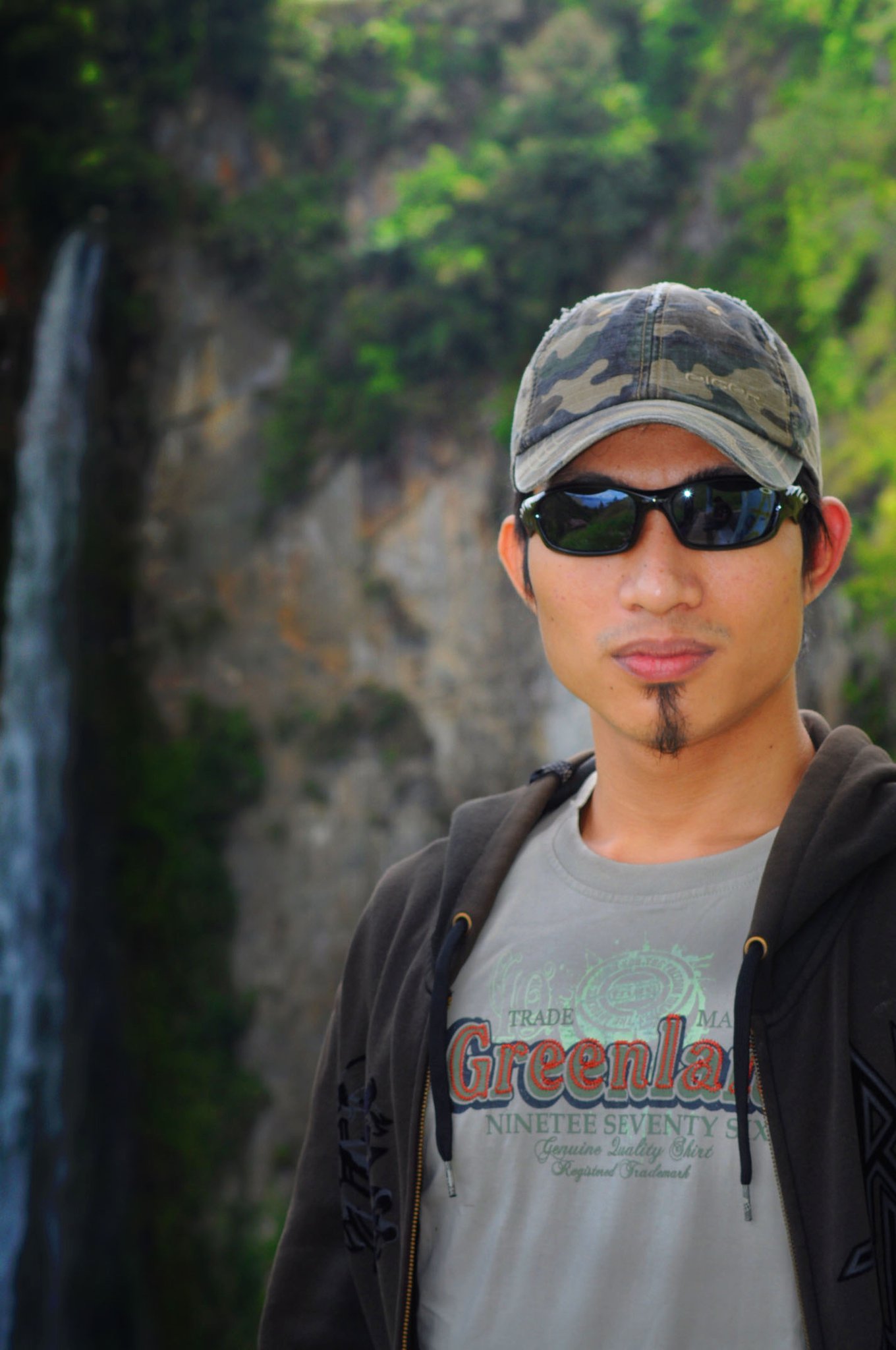Chandra Leo