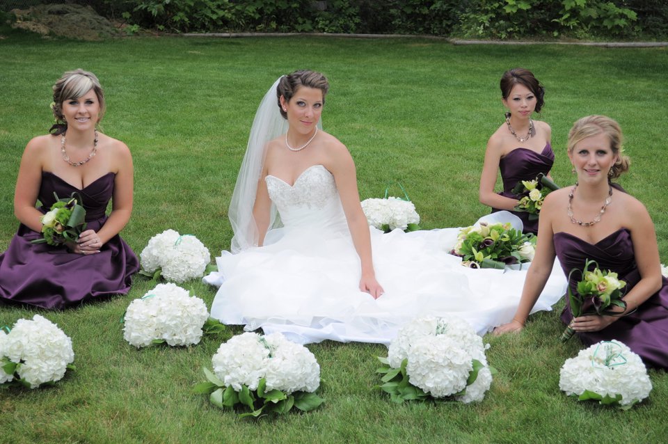 rob Cruickshank - Teel wedding-2011-brides group w flowers