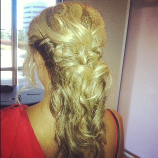 K - Romantic hairstyle