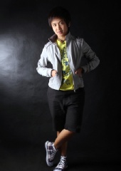 gusevan mangalino - studio shot