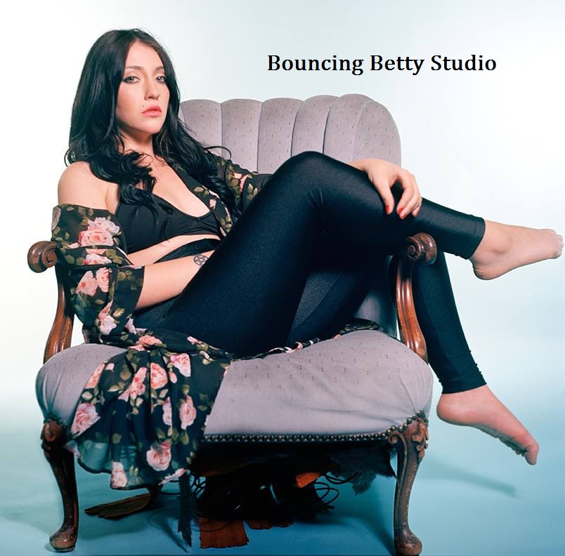 Bouncing Betty Studios - Stare